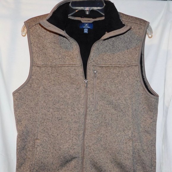 Tan vest for men. Fall/Winter wear. - Picture 1 of 1